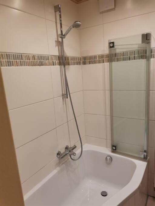 Wohnung Heimatgefuehl Вилхелмсхафен Екстериор снимка