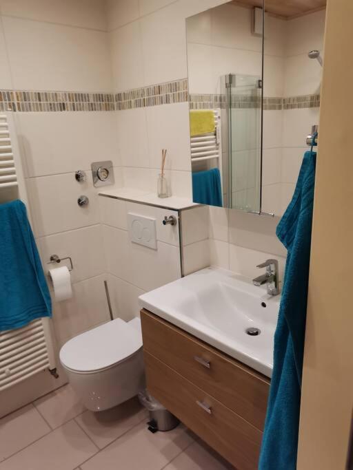 Wohnung Heimatgefuehl Вилхелмсхафен Екстериор снимка